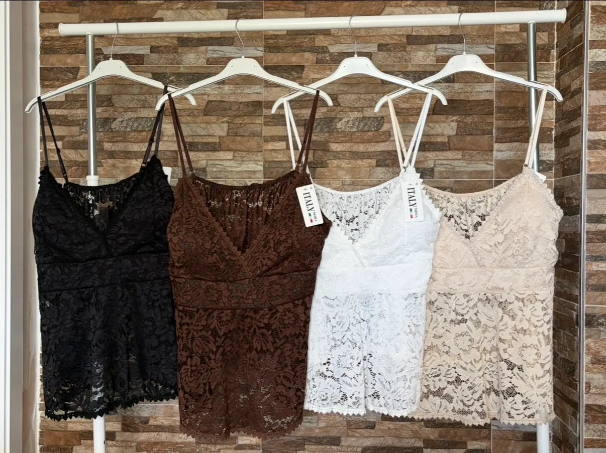 top encaje curvy