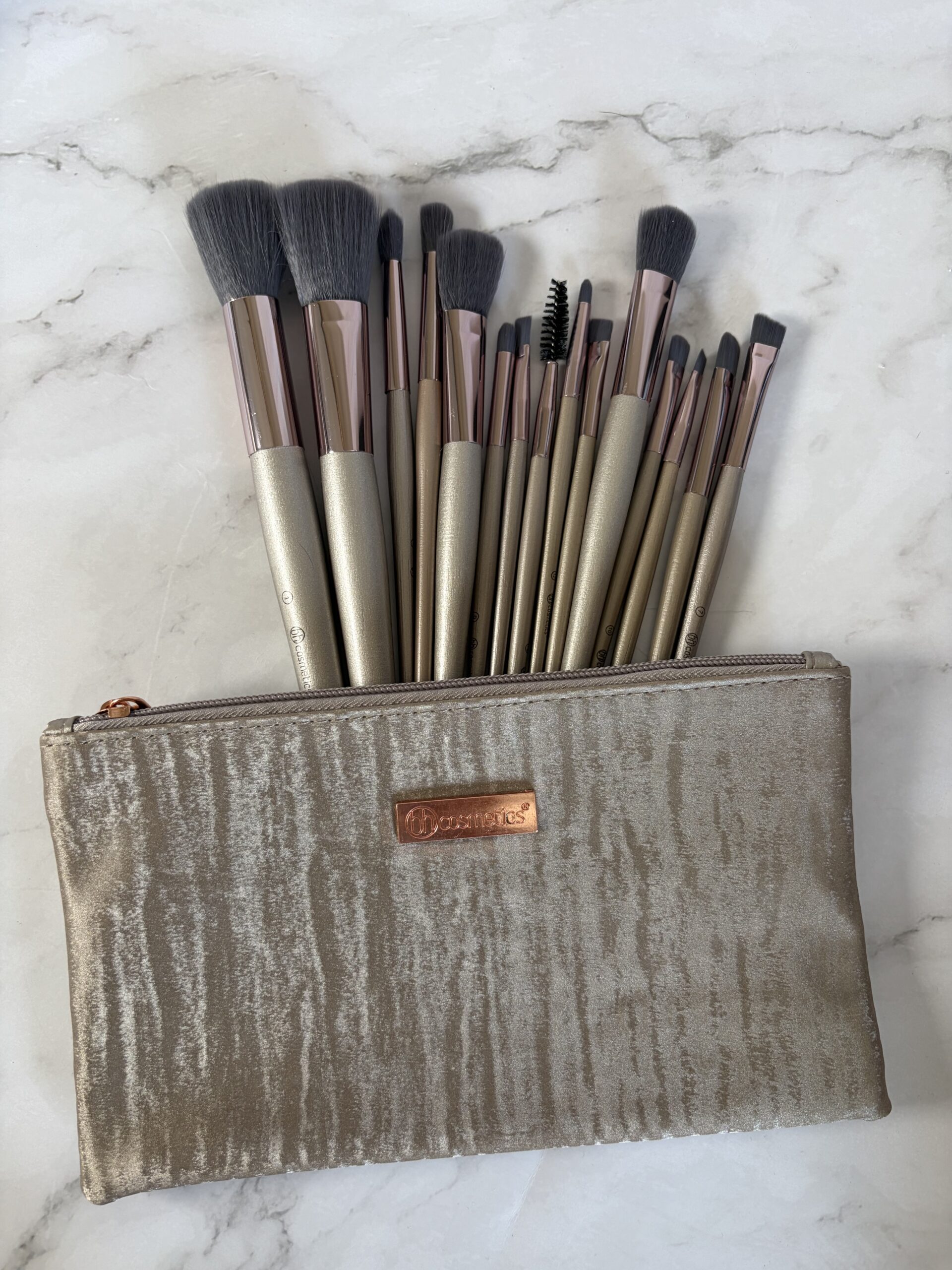 Set de 15 Brochas de Maquillaje Lavish Elegance - Imagen 6