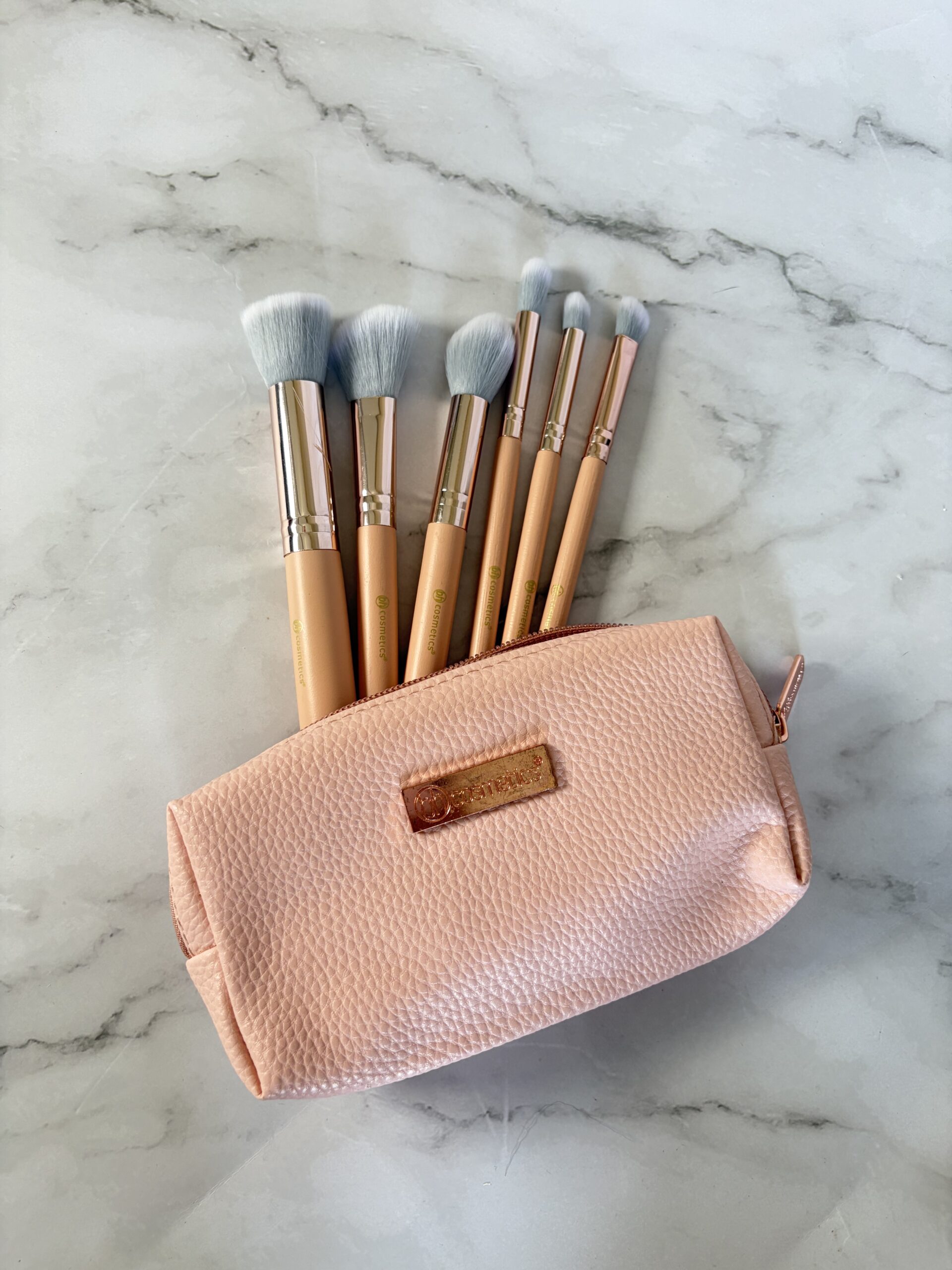 Set de 6 Brochas de Maquillaje Petite Chic – Travel Edition - Imagen 4